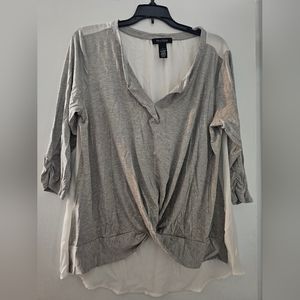 White House Black Market Top, Size Large